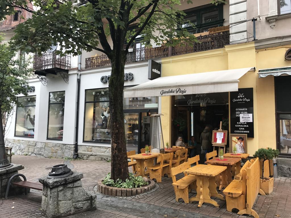 Apartamenty Goralska Pasja Krupowki 37 Zakopane Buitenkant foto